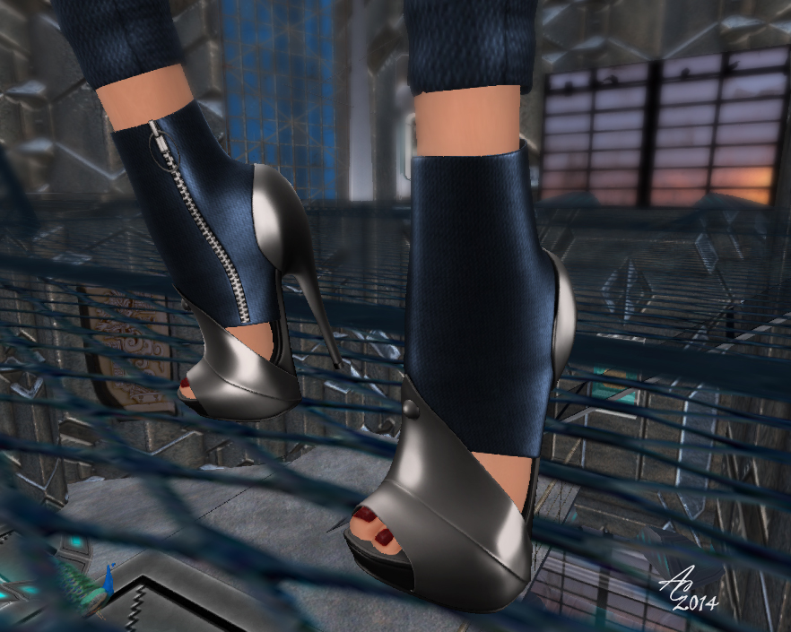 WW Cyber shoes Orton